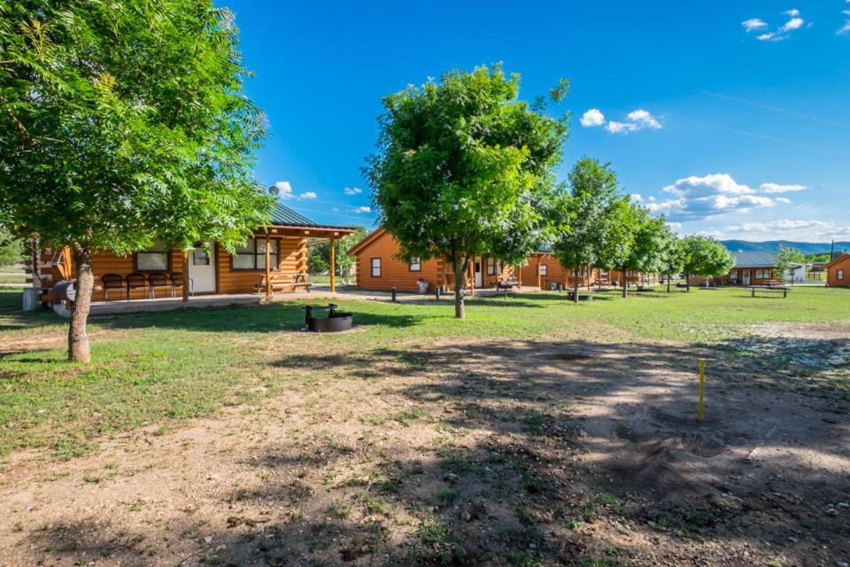 River Bluff Cabins Rio Frio 외부 사진