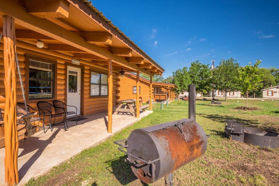 River Bluff Cabins Rio Frio 외부 사진