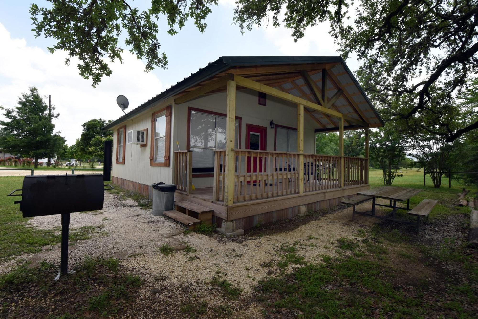 River Bluff Cabins Rio Frio 외부 사진